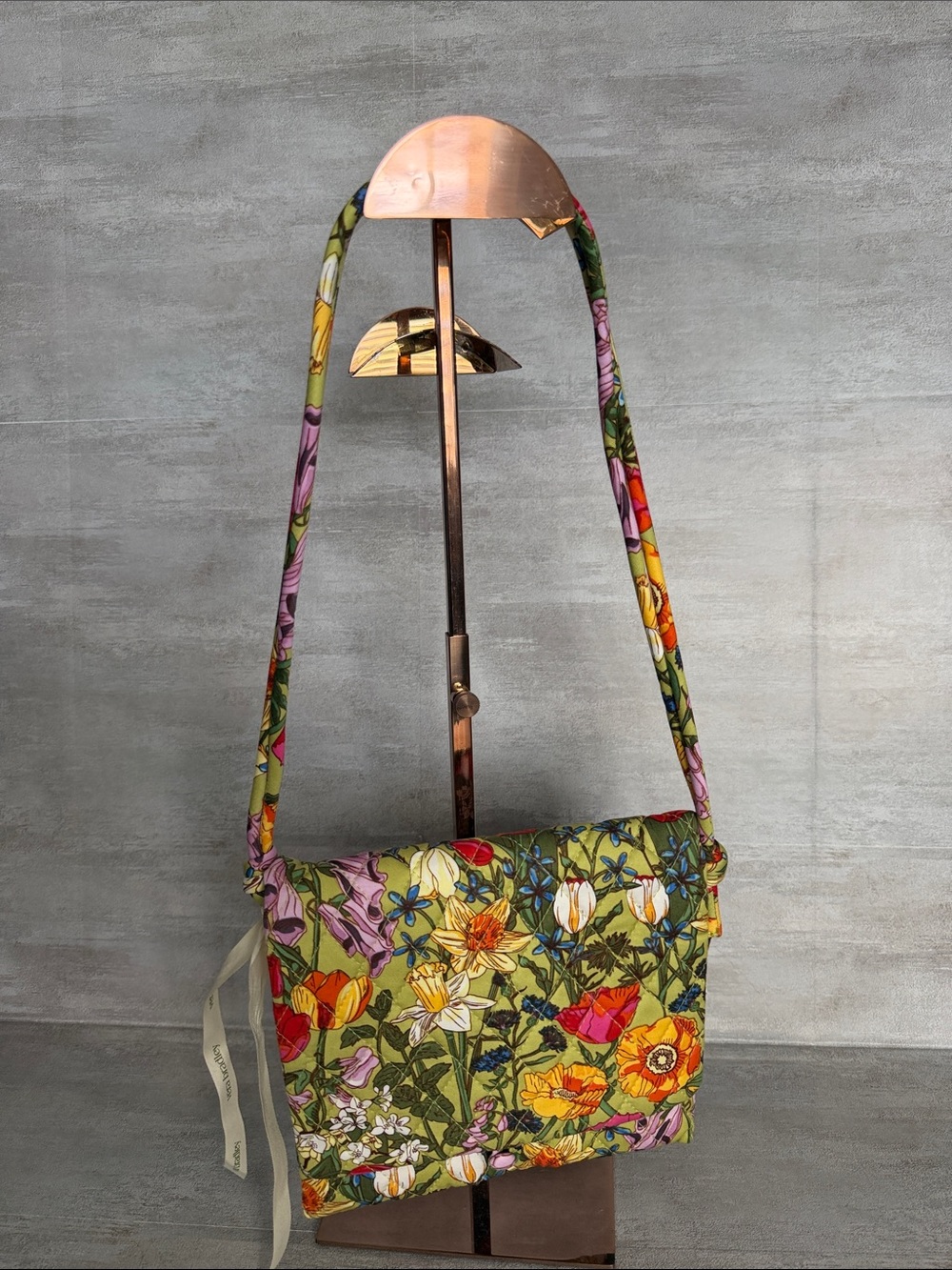 Vera Bradley- quilted fabric shoulder to crossbody Bag in floral print